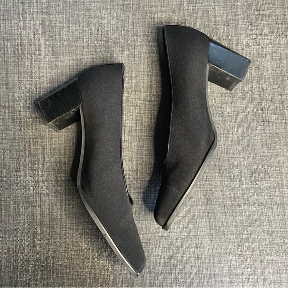 STUART WEITZMAN BLACK PUMPS - Picture 3 of 8